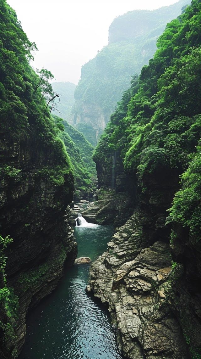 提起湖南,你可能會想到張家界、鳳凰古城、岳麓書院等著名景點