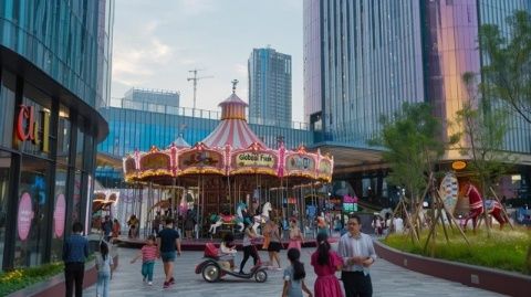 威海逛街好去處大盤點(diǎn)：當(dāng)?shù)責(zé)衢T商場(chǎng)推薦，購(gòu)物血拼必看！