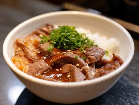 探秘漢口水塔美食街：午間吃什么，由我來決定！
