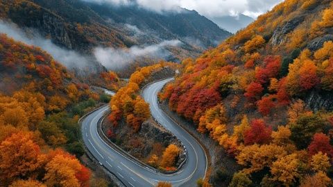沿著蘆萬武公路穿越羅霄山脈，抵達江西萍鄉(xiāng)武功山的奇幻之旅