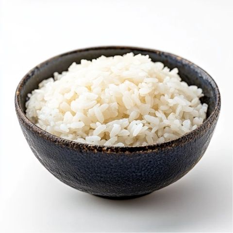 未來婆婆給我盛了一大碗飯，夾了許多菜，我：這飯量我能吃完？
