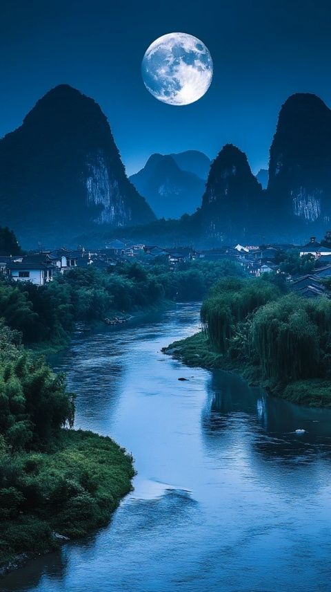 漓江是中國桂林地區(qū)的一條著名河流，在領(lǐng)略江南水鄉(xiāng)風(fēng)情和壯美山水之間