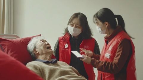 今日早上在石岐東區(qū)打完疫苗，就不想回小欖上班了，兩個(gè)人一時(shí)興起