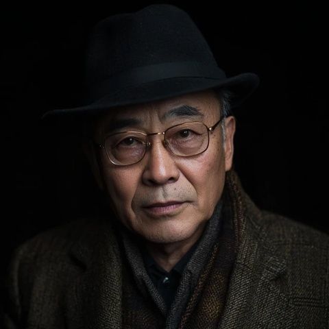 葉偉鋒：1978年生于廣東清遠，暨南大學畢業后的人生旅程
