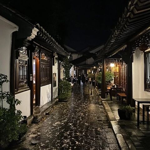 昆明老西門20年老牌館子小鼎興：地道滇味值得一試