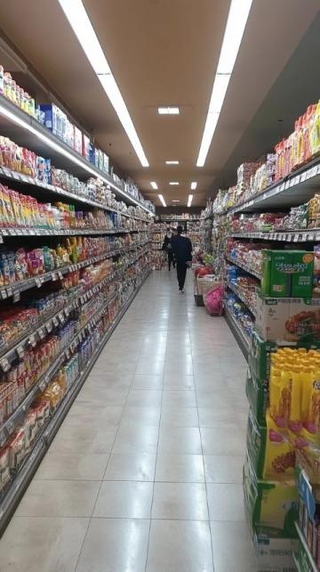 中國山姆超市與美國山姆超市及國內(nèi)品牌的價(jià)格差距分析