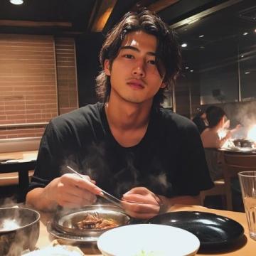 知名男星去五馬街！直接吃嗨了