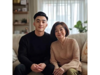 妻子擺攤六年供丈夫考研，丈夫畢業后提出離婚，說妻子配不上自己