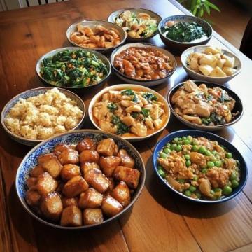張家口特色小吃推薦：莜面、熏肉、八大碗等不容錯過