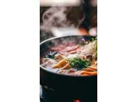 無錫是一座充滿江南水鄉(xiāng)風(fēng)情和歷史文化的城市，有太湖第一名勝黿頭渚、88米高的靈山