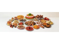 甘肅美食豐富多樣，以下是一些經(jīng)典的美食