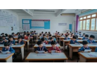 開學(xué)第二天，保定一中這波操作惹人吐槽，考慮過學(xué)生感受嗎？