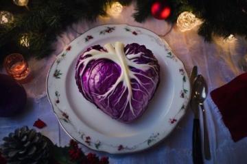 用美食書寫愛情篇章：情人節餐桌上的情感盛宴