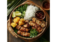 越南美食獨特風(fēng)味多樣，常見菜肴一覽