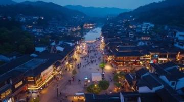 商丘古城夜探：文化之旅與家庭歡樂的融合