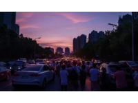 柳州一夜市街地段好卻半倒閉，惋惜的背后是怎樣的故事？