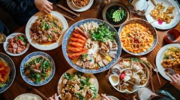 探索湛江特色美食：白切雞、白灼海蝦等傳統美味等你品嘗。