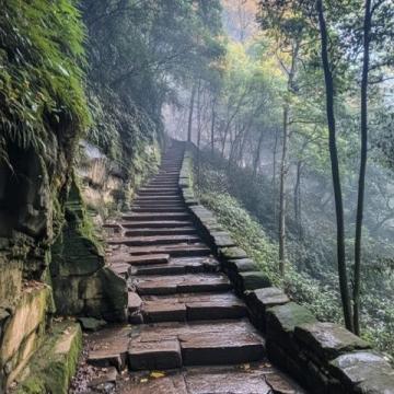 膽小慎入！探索湖北五峰柴埠溪大峽谷的驚險之旅