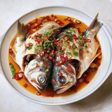 武漢必吃紅燒魚推薦：漁歌武昌魚藝術餐廳等6家店！