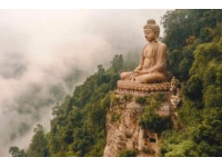 峨眉山金頂大佛：雨后奇觀，登頂需緣分與運(yùn)氣