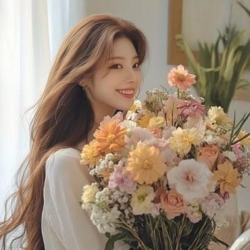 比心Hello大家好,我是每天分享花卉小知識(shí)的探花啊陽(yáng)