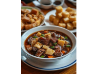 內蒙美食：大廚現場烹飪“肚包肉”香氣撲鼻超誘人！