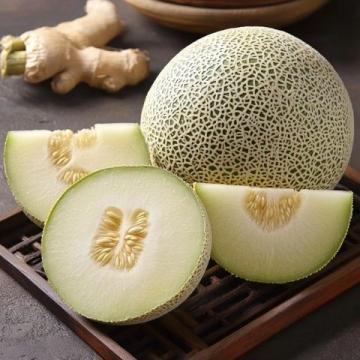 甘肅天水西和鍋盔色澤橙黃、香醇味厚、酥脆可口
