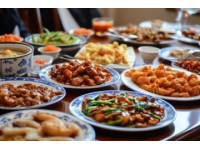 午飯點帶家人前往鹿鳴春品嘗特色菜肴