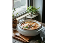 「徐州的早晨啟示：一碗千年羊肉湯，融合傳統(tǒng)與現(xiàn)代的味蕾之旅」