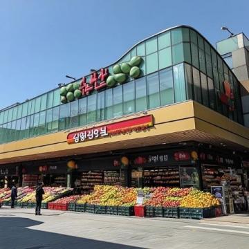 珠市口的豐澤園總店路過很多次，第一次去吃豐澤園卻是在南禮士路分店