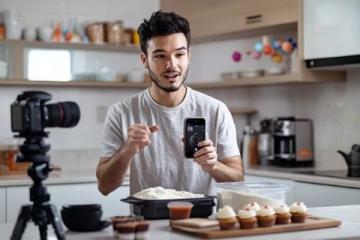 如何在家用手機拍出美食大片：用光、構圖與細節技巧