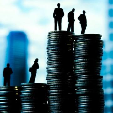 2025年適合普通人創業的三個風口，有何利弊？