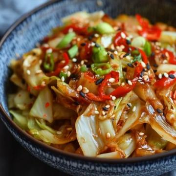 私房小炒圓白菜家常美味，營養滿分的秘密！
