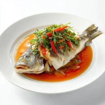 新鮮大魚煮成紅燒魚，尤其亮眼的眼睛證明了魚的新鮮度