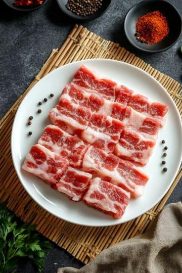 全網(wǎng)最火粉蒸肉秘訣大公開！祖?zhèn)髋浞?科學(xué)改良，一口軟糯香到骨頭里