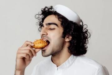 舌尖上的慰藉：探索美食背后的情感與故事