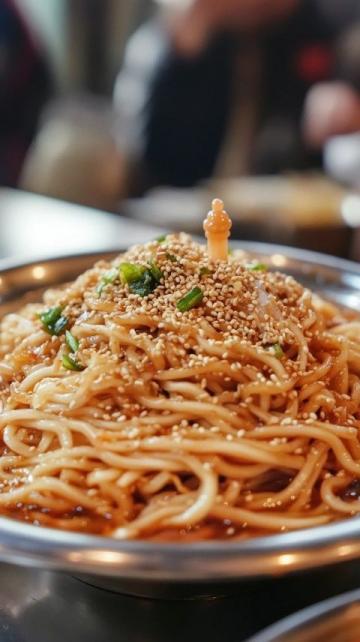 河北板面與安徽板面盡管名字相近，并且都以板面為特色，可是二者在起源、口味、制