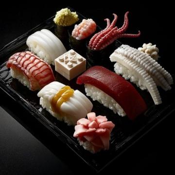 日本第一米其林二星，一生必吃,但同時(shí)也是最難約的壽司店。在這么多的光環(huán)籠罩下