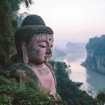 探索樂(lè)山網(wǎng)紅地：兩天深度游攻略