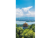 海南好玩的地方很多，既有美麗的海灘海島，也有特色的人文景觀和主題公園