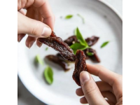 德宏特色炭烤黃牛干巴，新鮮美味不容錯(cuò)過(guò)