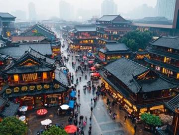 重慶旅游攻略必看！打卡網紅景點、品嘗地道美食，全部在這里。