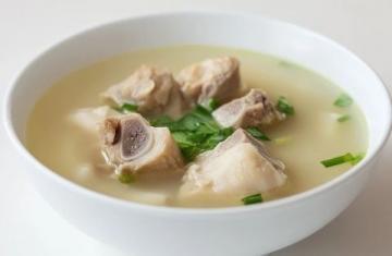 如何燉制營養美味的老鴨湯？步驟詳解在這里