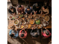 貴陽人的餐桌可能家家都不完全一樣，但是有一些菜不管是因?yàn)槊篮玫脑⒁膺€是傳統(tǒng)
