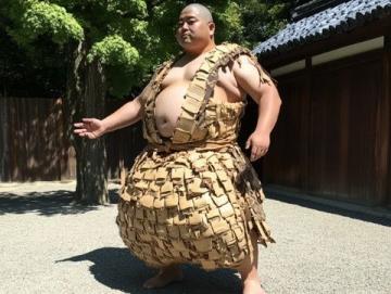 胖妞從160斤到百萬粉絲，農村家庭吃播一夜爆紅的秘密！