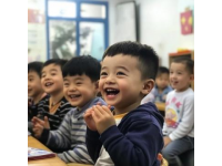 送孩子到寧夏上學，碰到火車上一位寧夏人，說寧夏是三線城市的收入，一線城市的消費