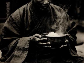 通渭美食：一碟蕎圈圈、一碗煮洋芋、鍋盔......