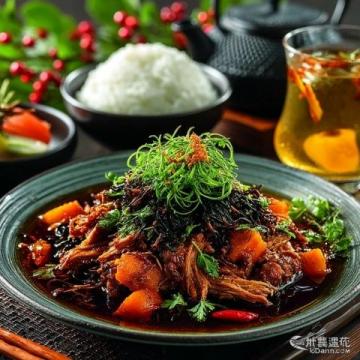東北美食種類繁多，包括燉菜、肉食和地方小吃等