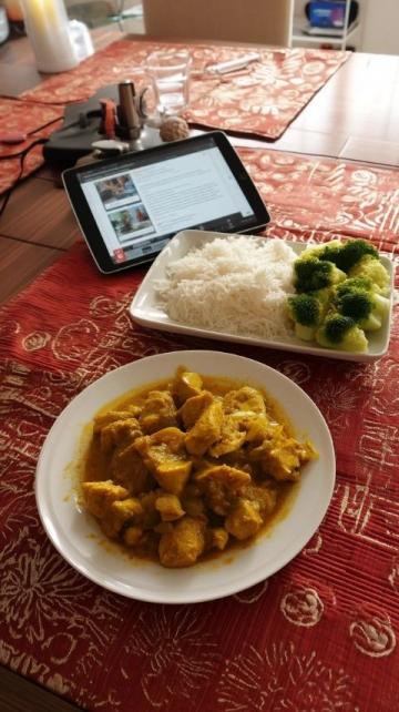 黃燜雞：打工人的快捷美食盛宴