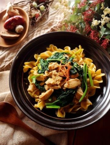美食推薦：麻辣香汁撈仔鵝、京醬素肉絲、泡筍煮黃臘丁制作方法